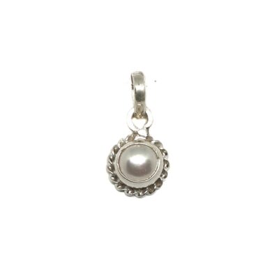Aquatic Beauty: Unveiling the Enigmatic South Sea Pearl Stone Certified by the 'International Gem Laboratory